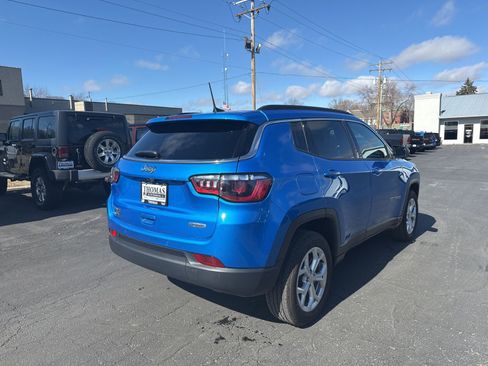 Used 2024 Jeep Compass Latitude w/ Sun and Sound Group image 7