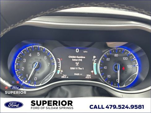 Used 2024 Chrysler Pacifica Touring-L FWD image 28