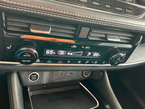 Used 2021 Nissan Rogue Platinum image 20