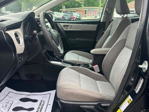 Used 2019 Toyota Corolla LE FWD image 13