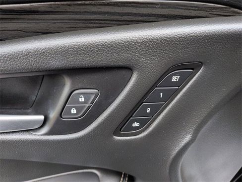 Used 2018 Buick Envision Premium w/ Driver Confidence Package image 17