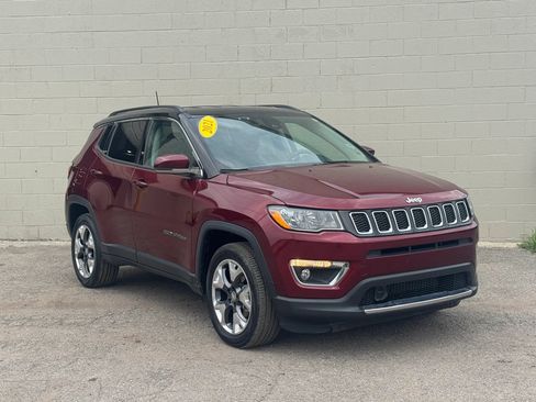 Used 2021 Jeep Compass Limited AWD/4WD image 2