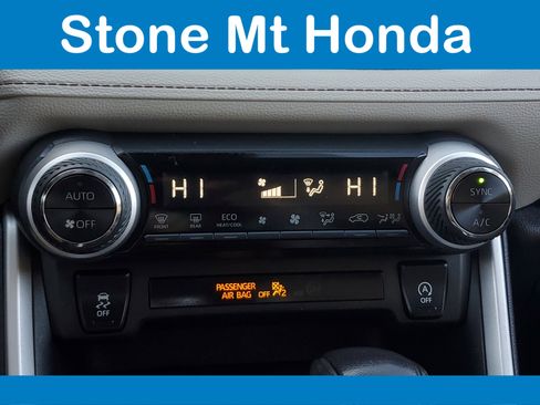 Used 2021 Toyota RAV4 XLE image 28