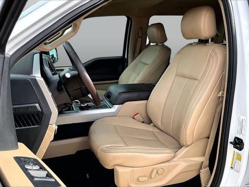 Used 2019 Ford F150 Lariat RWD image 9