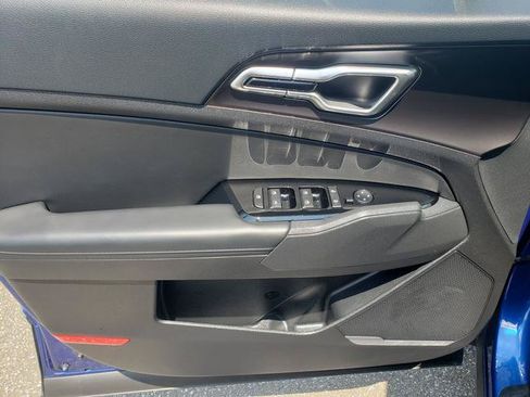 Certified 2023 Kia Sportage EX FWD image 12