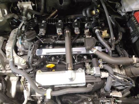 Used 2025 Nissan Versa S w/ Trunk Package image 30