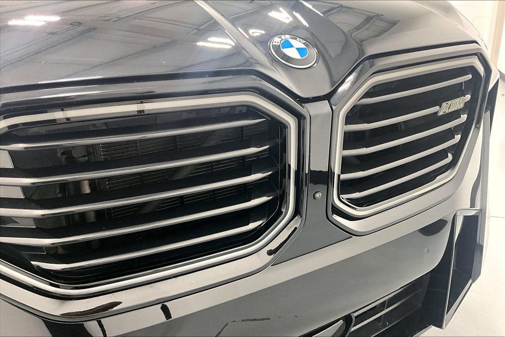 Used 2024 BMW XM AWD/4WD image 29