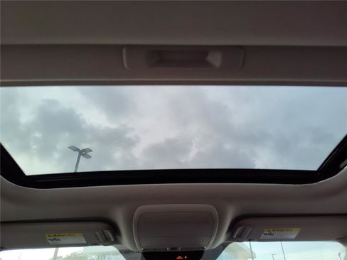 Used 2022 MAZDA MAZDA3 s image 20