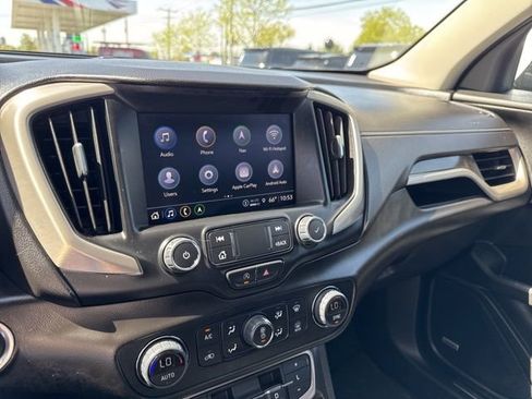 Used 2023 GMC Terrain Denali w/ Denali Premium Package AWD/4WD image 12