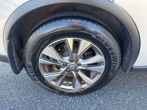 Used 2017 Nissan Murano S w/ Navigation Package image 16