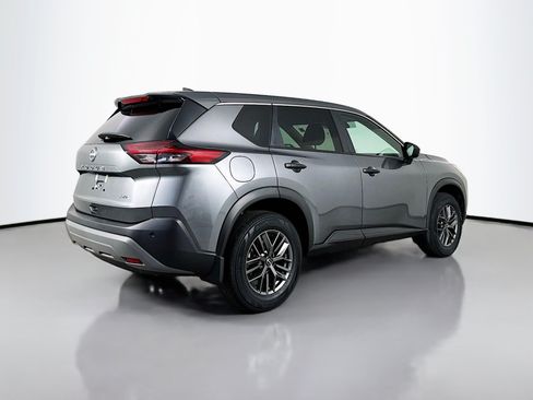 Used 2023 Nissan Rogue S AWD/4WD image 7