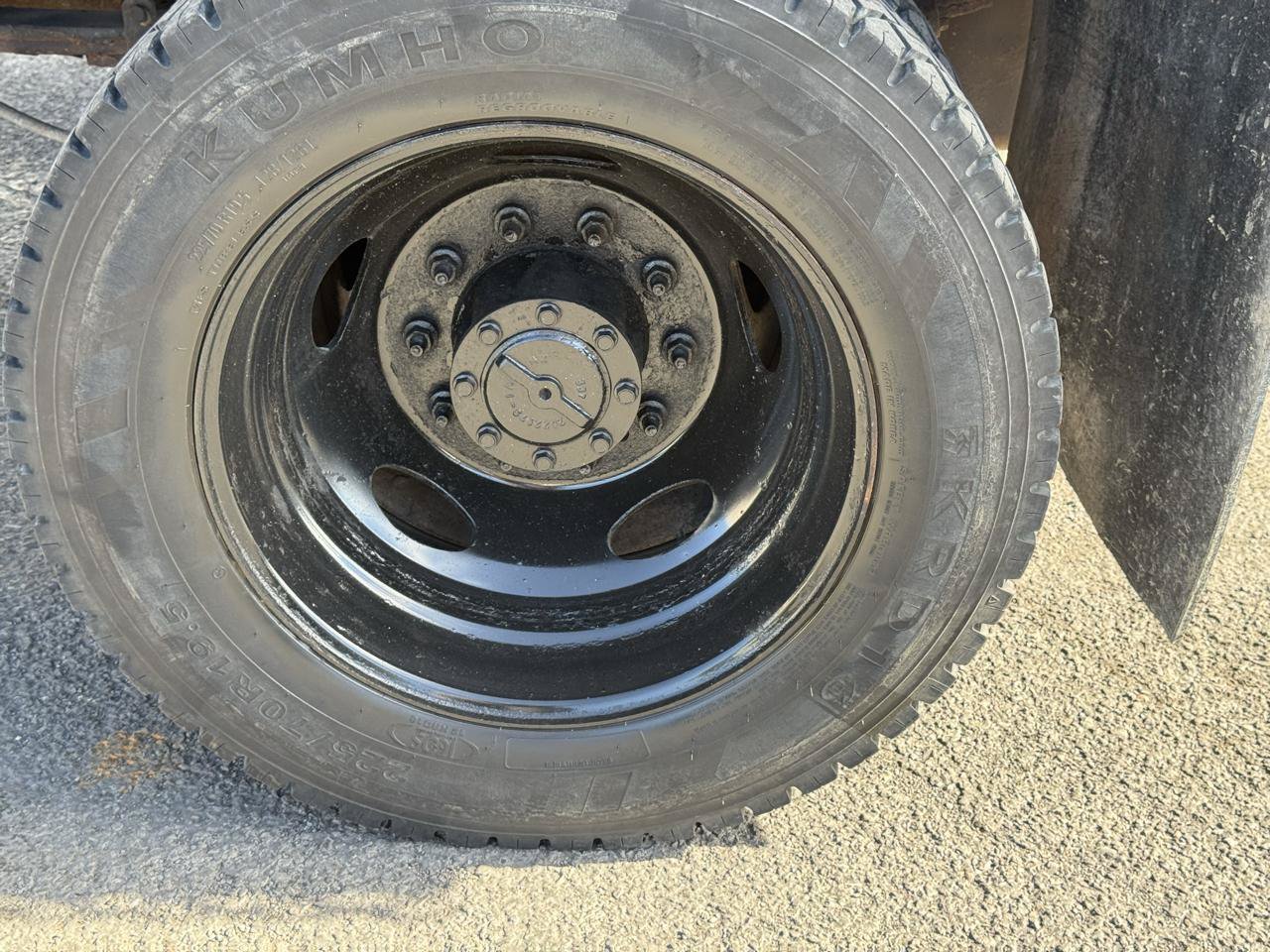 Used 2019 Ford F550 2WD Regular Cab Super Duty image 20