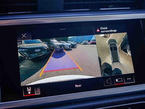 Used 2022 Audi Q3 2.0T Premium Plus w/ Premium Plus Package image 23