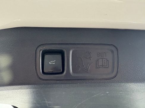 Certified 2024 Ford Expedition Max Platinum image 35