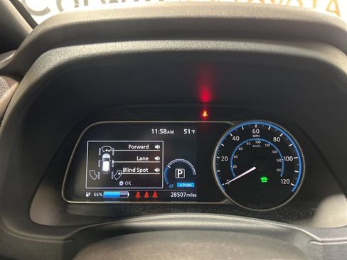 Used 2022 Nissan Leaf S image 27