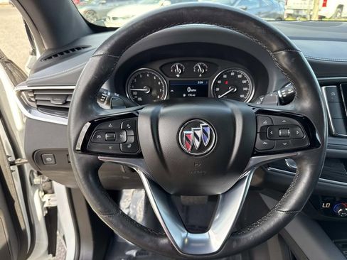 Used 2023 Buick Enclave Essence image 42