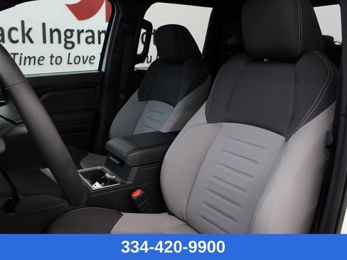 Used 2025 Toyota Tacoma TRD Sport image 12