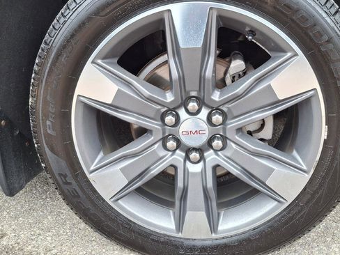 Used 2017 GMC Acadia SLT AWD/4WD image 24