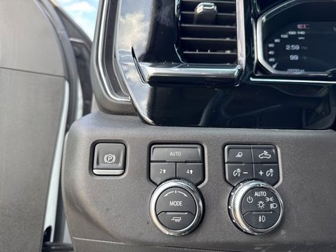 Used 2025 GMC Sierra 1500 SLT image 19