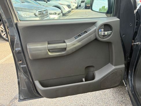 Used 2012 Nissan Xterra PRO-4X w/ Pro-4x Leather Pkg AWD/4WD image 14