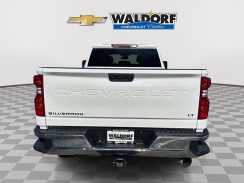 Used 2024 Chevrolet Silverado 2500 LT w/ Convenience Package image 5