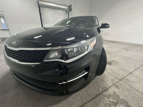 Used 2018 Kia Optima LX w/ 17" Alloy Wheels Package FWD image 11