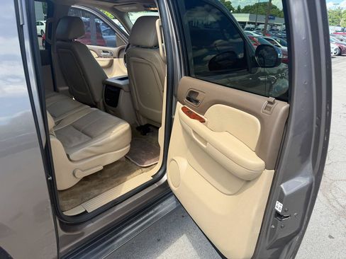 Used 2012 Chevrolet Suburban LT w/ Luxury Package AWD/4WD image 13