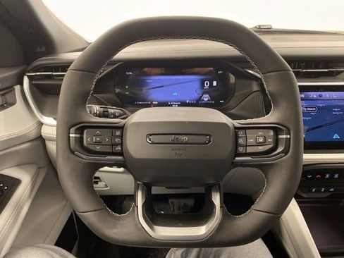 New 2026 Jeep Cherokee Overland image 19