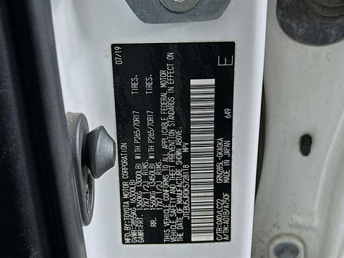 Used 2019 Toyota 4Runner TRD Off-Road Premium image 12