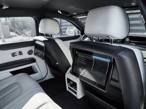 Used 2023 Rolls-Royce Ghost Base w/ Ghost Package image 44