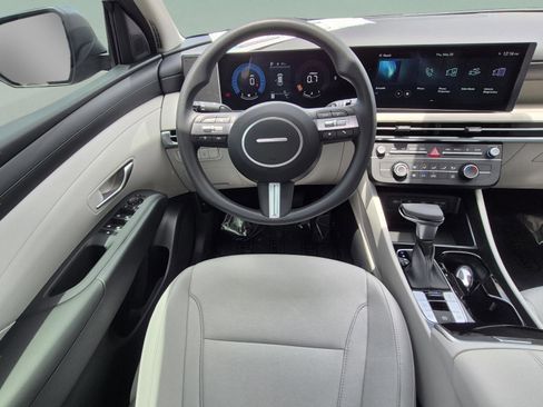 New 2026 Hyundai Tucson SE FWD image 11