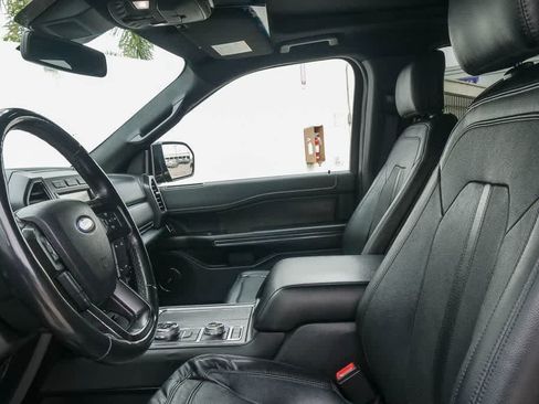 Used 2019 Ford Expedition Limited w/ Equipment Group 302A AWD/4WD image 16