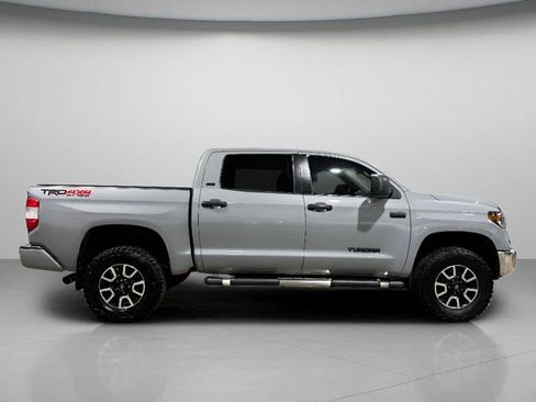 Used 2020 Toyota Tundra 4x4 CrewMax image 2