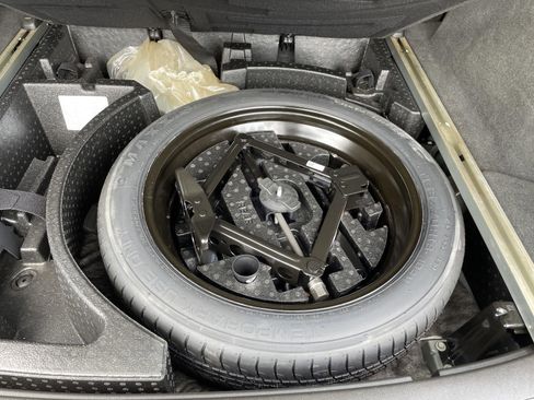 Used 2018 Cadillac XT5 Premium Luxury FWD image 45