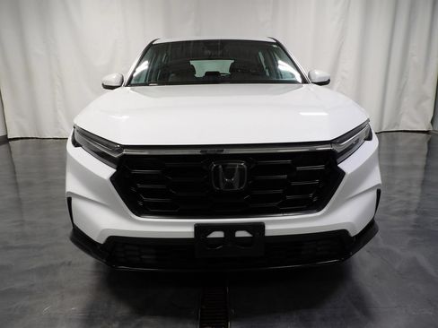 Used 2023 Honda CR-V LX image 3