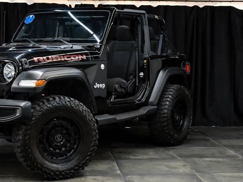 Used 2021 Jeep Wrangler Sport AWD/4WD image 8