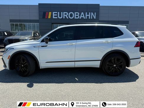 Used 2022 Volkswagen Tiguan SE R-Line FWD image 2