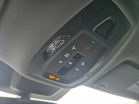 New 2025 Audi Q6 e-tron Premium AWD/4WD image 36