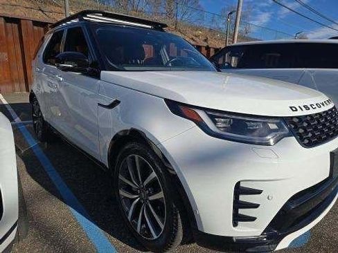 Used 2023 Land Rover Discovery S R-Dynamic image 12