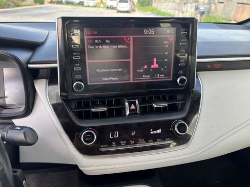 Used 2020 Toyota Corolla SE FWD image 11