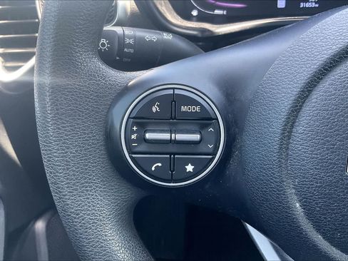 Certified 2023 Kia Soul LX FWD image 22