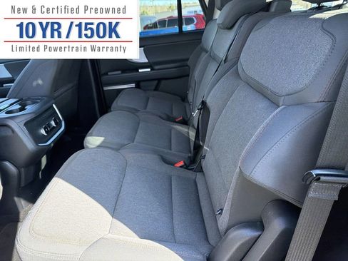 Used 2025 Ford Expedition Active image 13