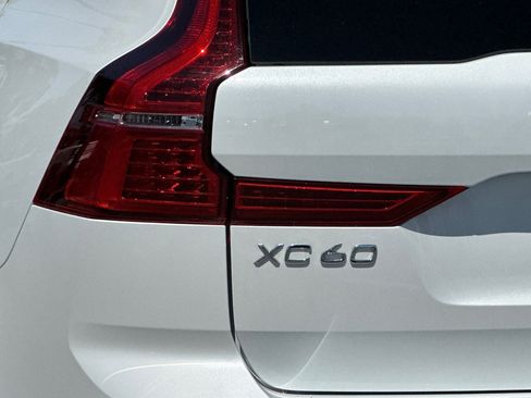 Certified 2023 Volvo XC60 T8 Plus AWD/4WD image 34