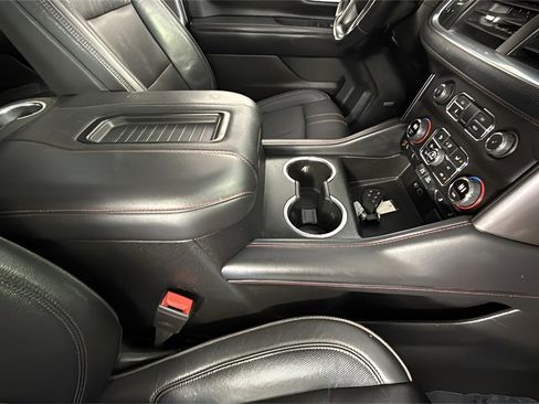 Used 2021 Chevrolet Suburban RST image 36