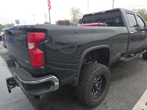 Used 2021 Chevrolet Silverado 3500 LTZ image 3