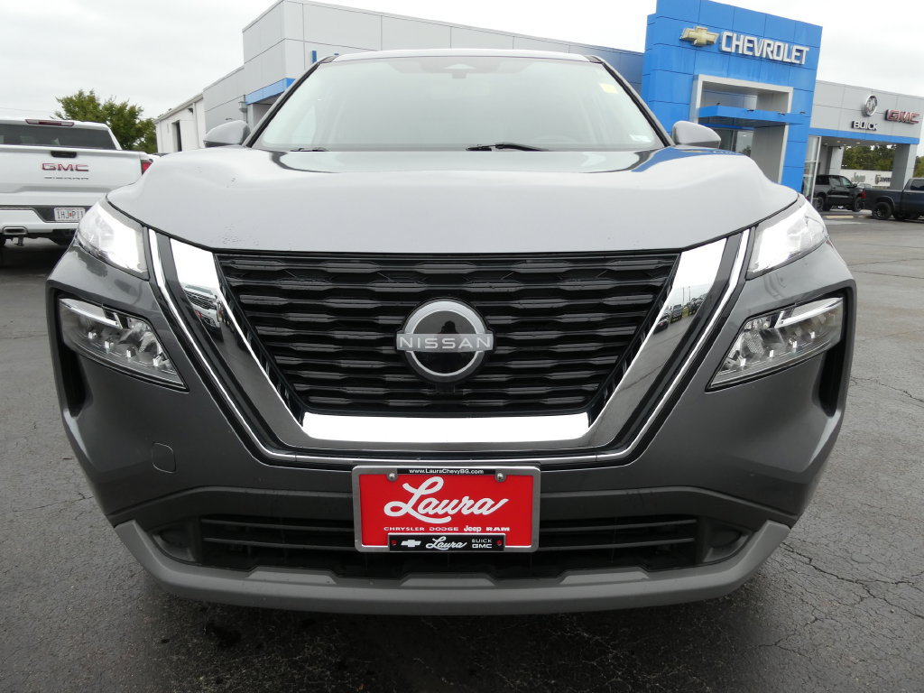Used 2023 Nissan Rogue SV FWD image 9
