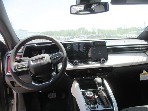 New 2026 GMC Canyon AT4X w/ AT4X AEV Edition AWD/4WD image 17
