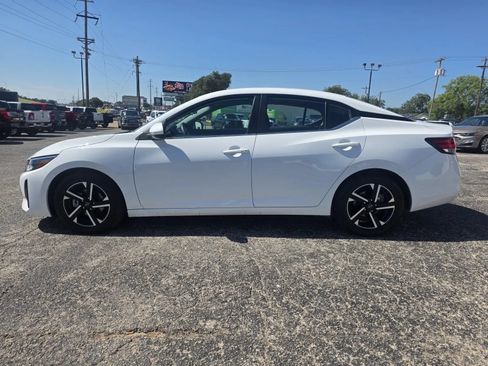 Used 2024 Nissan Sentra SV FWD image 4