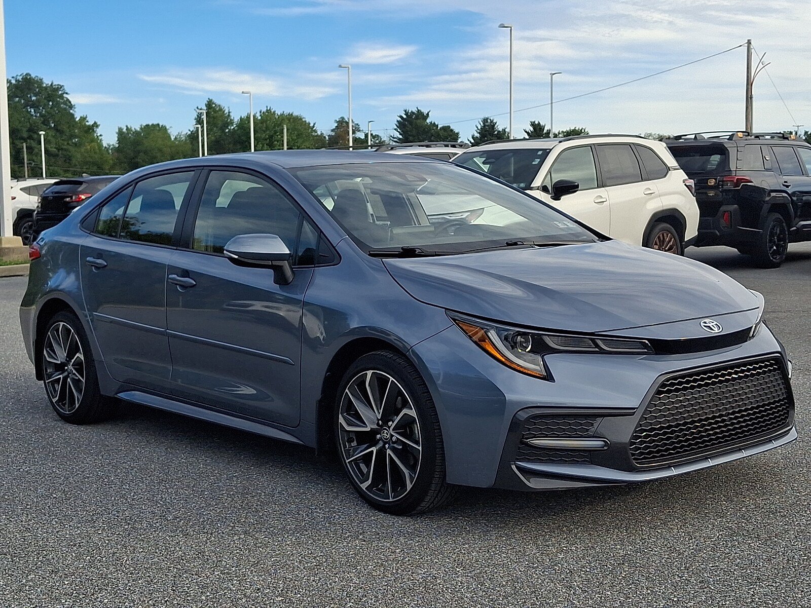 Used 2021 Toyota Corolla SE w/ Carpet Mat Package (TMS) FWD image 3
