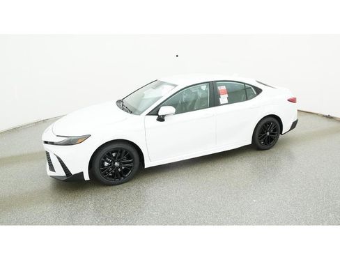 New 2026 Toyota Camry SE image 2